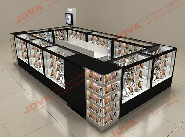 phone case kiosk in mall