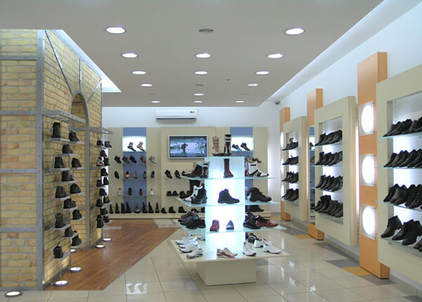 footwear store display ideas