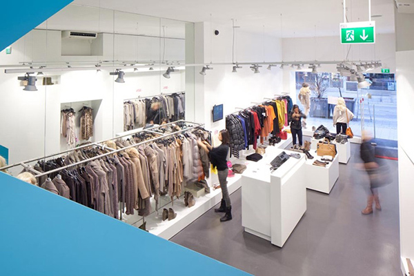 clothing shop fit out