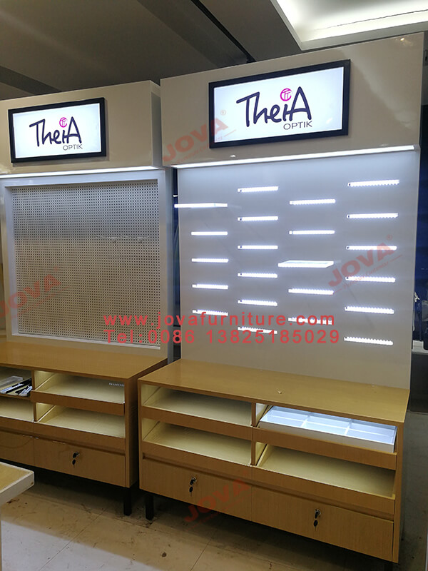 new optical displays for shop